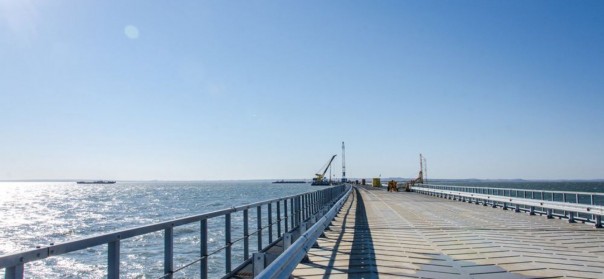 Керченский мост «заиграет» красками триколора