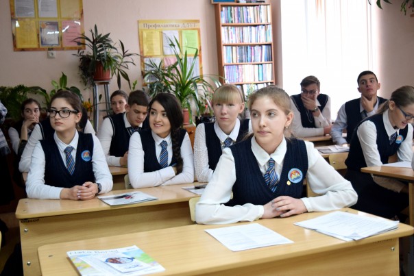 Российским школьникам расскажут правду о Крыме