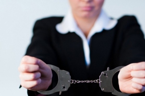 Украинская девушка «познакомилась» с русскими спецслужбами: на границе с Крымом задержали крупную партию наркотиков