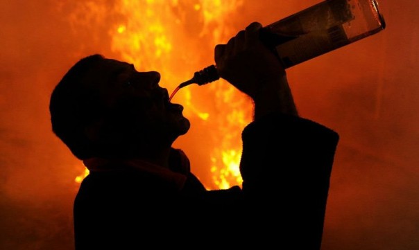 Более 90 человек госпитализированы с концерта в США из-за алкогольного отравления