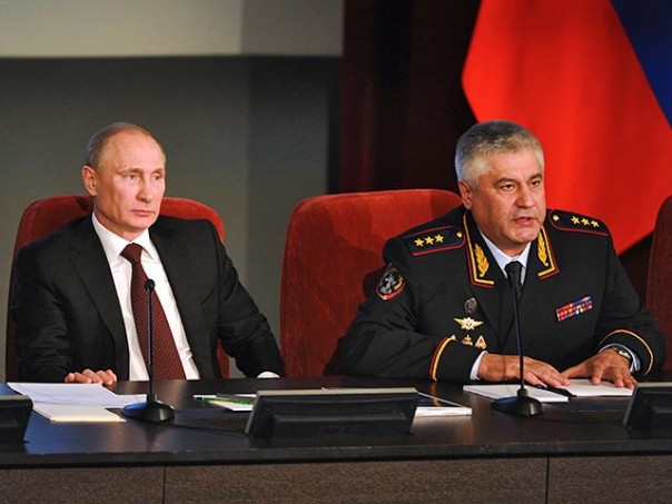 Лихачи на дорогах: Владимир Путин призвал быть строже к злостным нарушителям ПДД