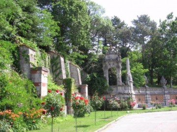 На ослепительных руинах. Константин Сёмин