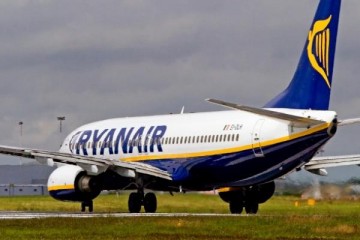 Сеть высмеяла украинцев из-за ухода авиакомпании Ryanair: «Прощай, безвиз»