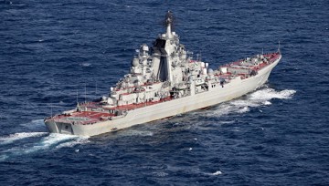 "Петр Великий" и "Дмитрий Донской" рубят новое окно в Европу