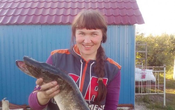 ССыкло с "Миротворца" и нацисты С14 воюют с беременной киевлянкой. Юлия Витязева