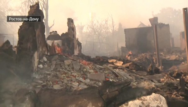 ЧП в Ростове-на-Дону: пожар тушил самолет-амфибия