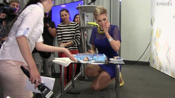 Россияне уже не находят себе места от того, что 24 августа гимн Украины исполнит бывший депутат Думы