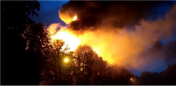 Кто же подослал эту молнию?