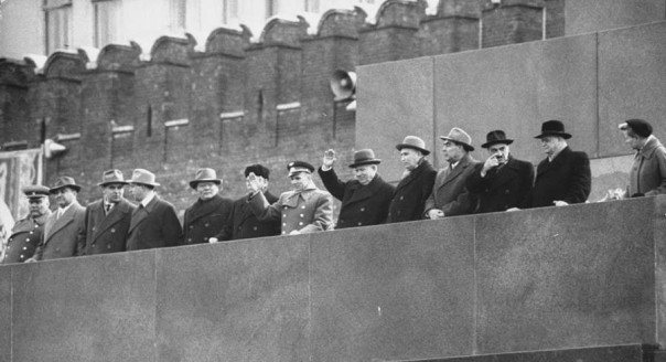 Путин — аятолла и другое политологическое фэнтэзи. Руслан Осташко