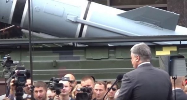 Порошенко чувствует беду: президент Украины начал надевать бронежилет