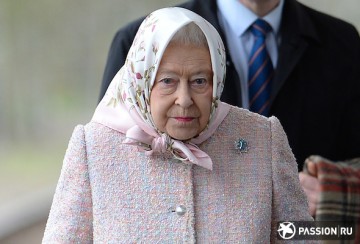 Елизавета II собирается отречься от престола