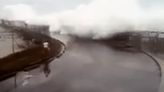 "Харви", "Ирма", "Катя": на Атлантическое побережье Америки обрушились мощнейшие ураганы десятилетия - люди публикуют видео разрушений