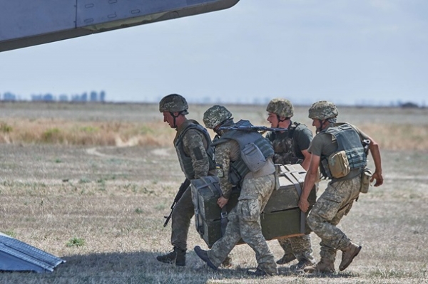 Учения ВСУ в зоне "АТО" обернулись ранениями и ампутированной рукой украинского солдата