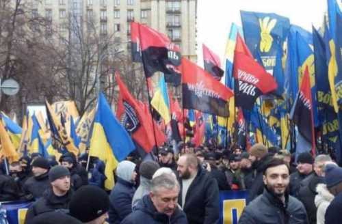 Украинские националисты продолжают безумствовать