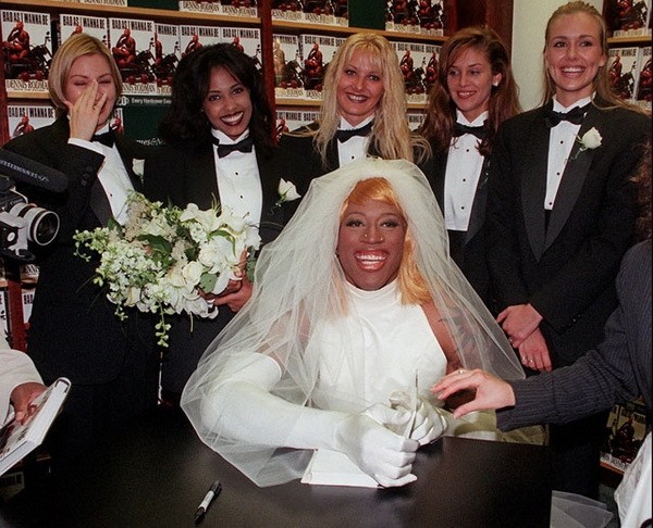 Сологамия это свадьба с самим собой