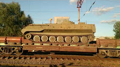 Киев продолжает гнать полные составы с военной техникой и хрюмбергами на фронт.