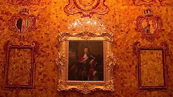 В Париже показывают янтарный кабинет Петра I