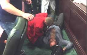 Эволюция парламентаризма на Украине: В Киевоблсовете произошла кровавая драка.