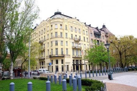 Мэрия Братиславы подала в суд на посольство США