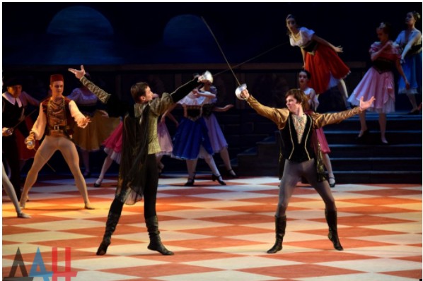 Фестиваль «Звезды мирового балета» открылся в ДНР произведением Прокофьева «Ромео и Джульетта»