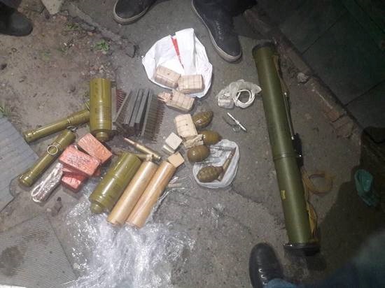 Под Харьковом у хрюмберга АТЫ изъяли арсенал оружия