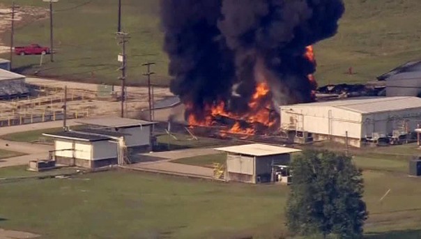 На химзаводе в Техасе вспыхнул пожар