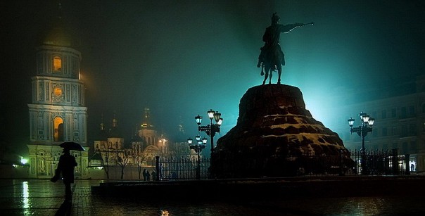 Украина: Страна, совершившая суицид