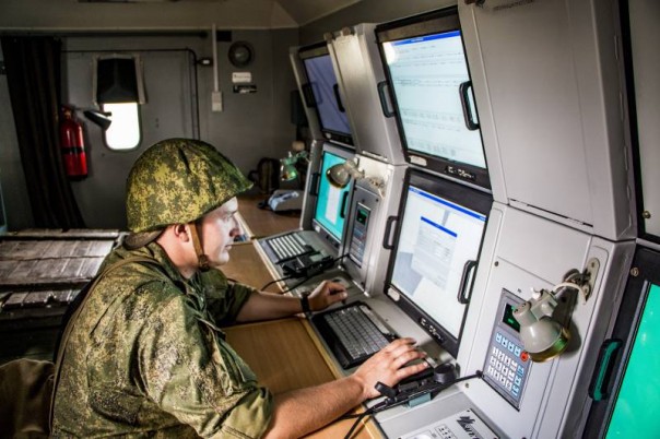 На учениях на Урале военные нанесли радиоэлектронный удар по "противнику"