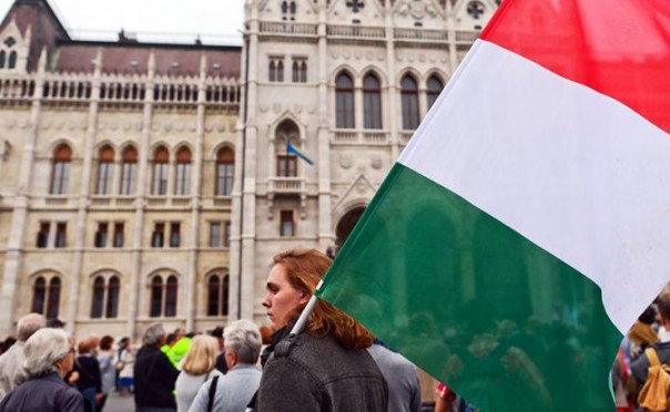 Новый лозунг Украины: «Чемодан. Вокзал. Будапешт»