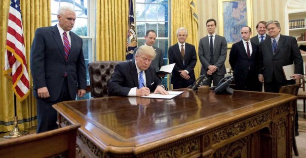 Приговор Порошенко лёг Трампу на стол
