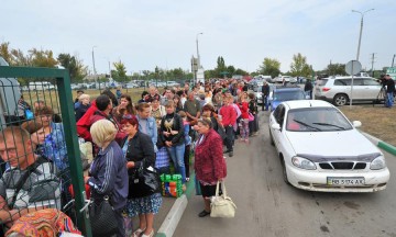 Обнищавшие украинцы забыли о принципах и рвутся работать в Крыму