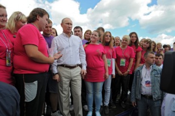 Почему Владимир Путин ведет молодёжную политику в режиме ручного управления?