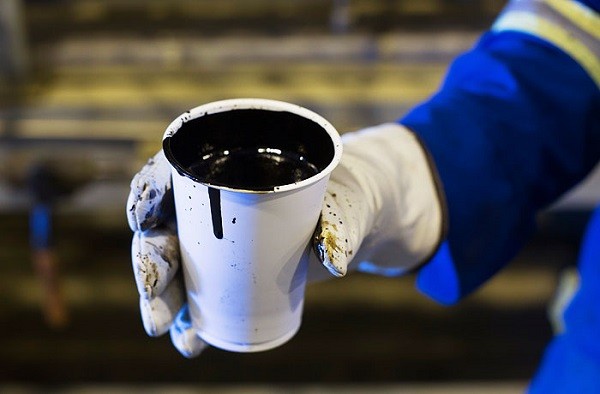 Иран готов начать поставки нефти в Россию