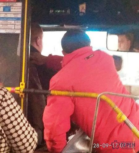 Эти удивительные украинские маршрутки... Скоро и стриптиз начнут танцевать в качестве оплаты за проезд