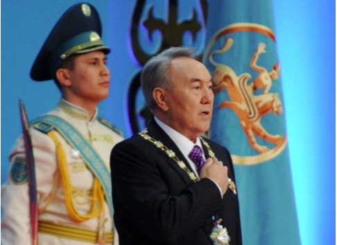 Тихий майдан Назарбаева