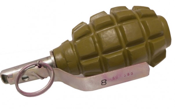 "Cдала" собственного мужа из-за гранаты из "зоны АТО" | В Днепре задержали мужчину, гулявшего по городу с ручным гранатометом и гранатой