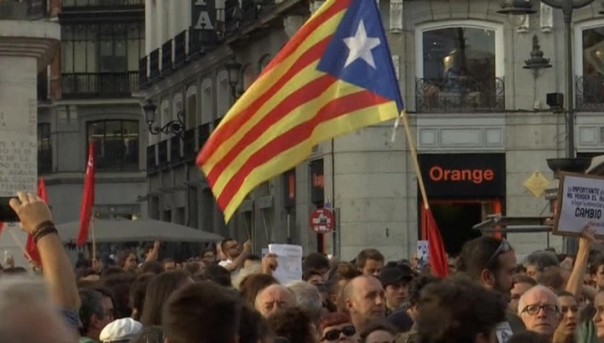 Всеобщая забастовка в знак протеста против жестоких дейтсвий полиции 1 октября в Каталонии.