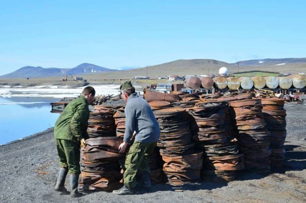 Экологический взвод Минобороны России перевыполнил годовой план по очистке Арктики на 37%