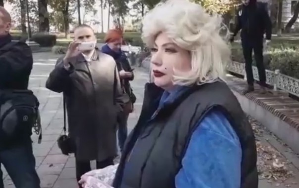 Не для слабонервных: Femen поздравила Путина с днем рождения