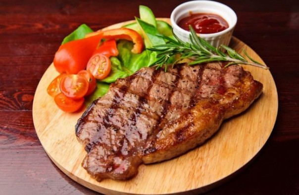 В США создали искусственное мясо, которое по вкусу не отличается от настоящего.