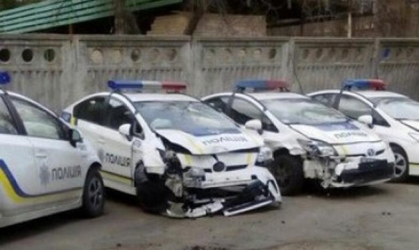 Полиция разбила 180 служебных машин