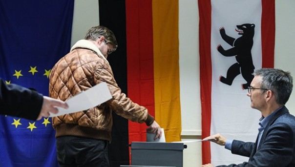 Иностранные эксперты оценили вмешательство США в выборы в других странах