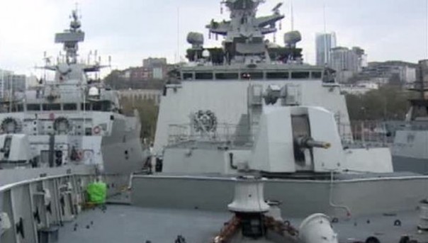 Владивосток встретил индийские военные корабли