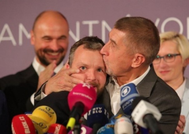 «Чехи оказались полудурками... и страна у них с наперсток..» Украина реагирует на очередную зраду в ЕС