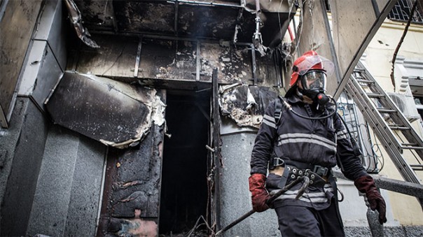 В центре Донецка прогремел взрыв, поврежден дом