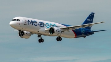 В РФ учли опыт с Superjet 100: самолет МС-21 будет с российской начинкой