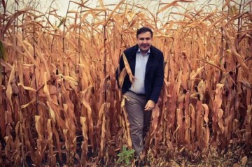 Саакашвили попросил политического убежища на Украине