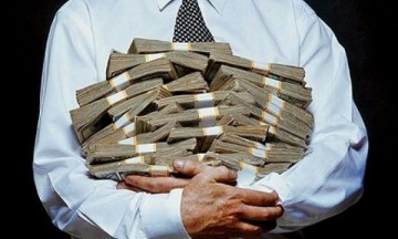 На Украине сбежали коммерсанты, причастные к хищению 149 миллионов гривен при закупке топлива для Минобороны