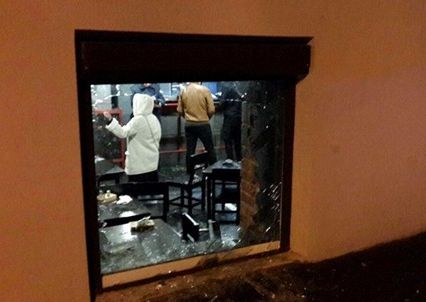Бытовуха: В центре Харькова разгромили паб