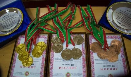 Юнармейский парад прошел в Набережных Челнах